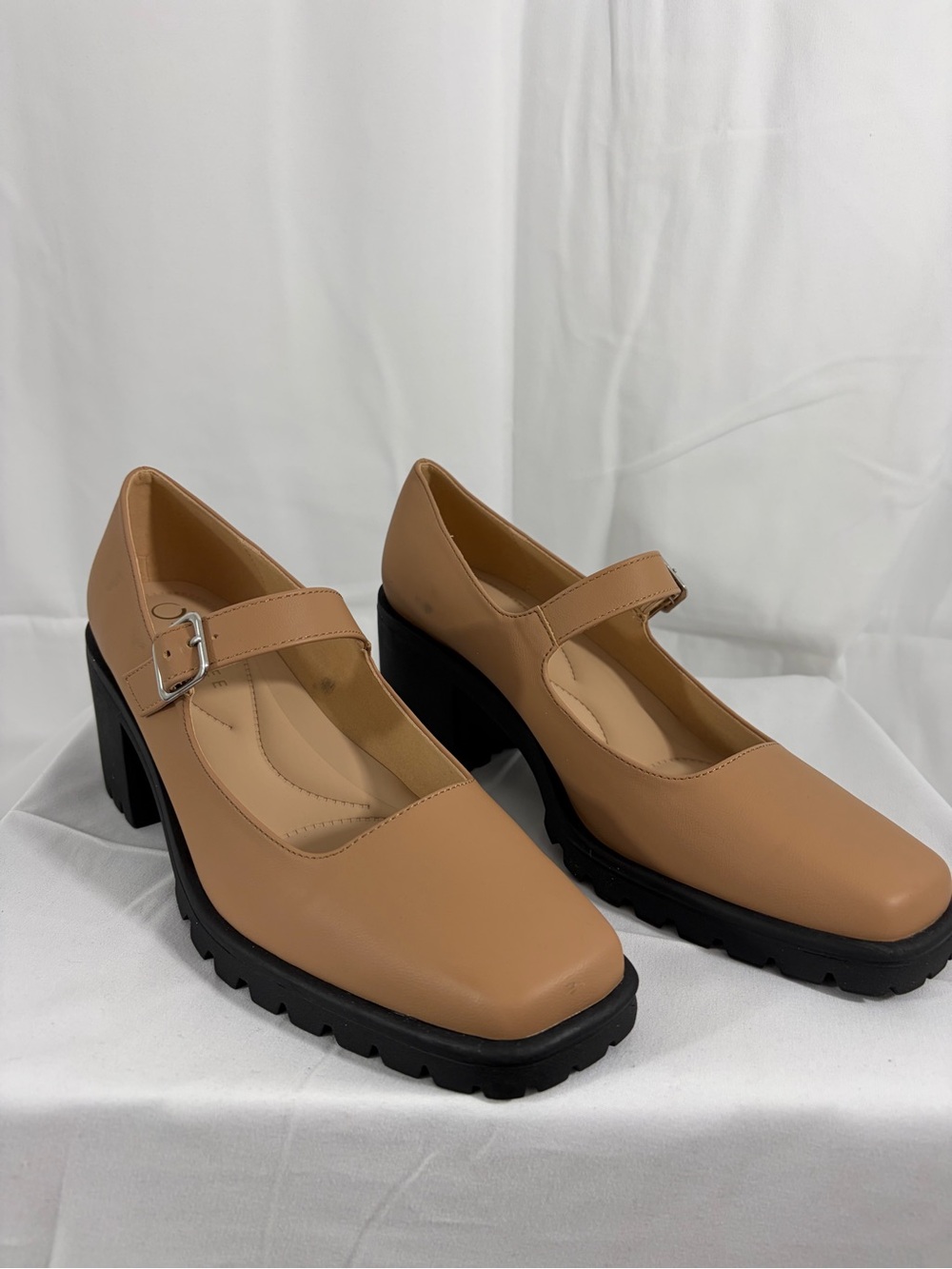 NWT Journey Women's Size 9.5 Tan Mary Jane Block Heel 3 Inch Pumps